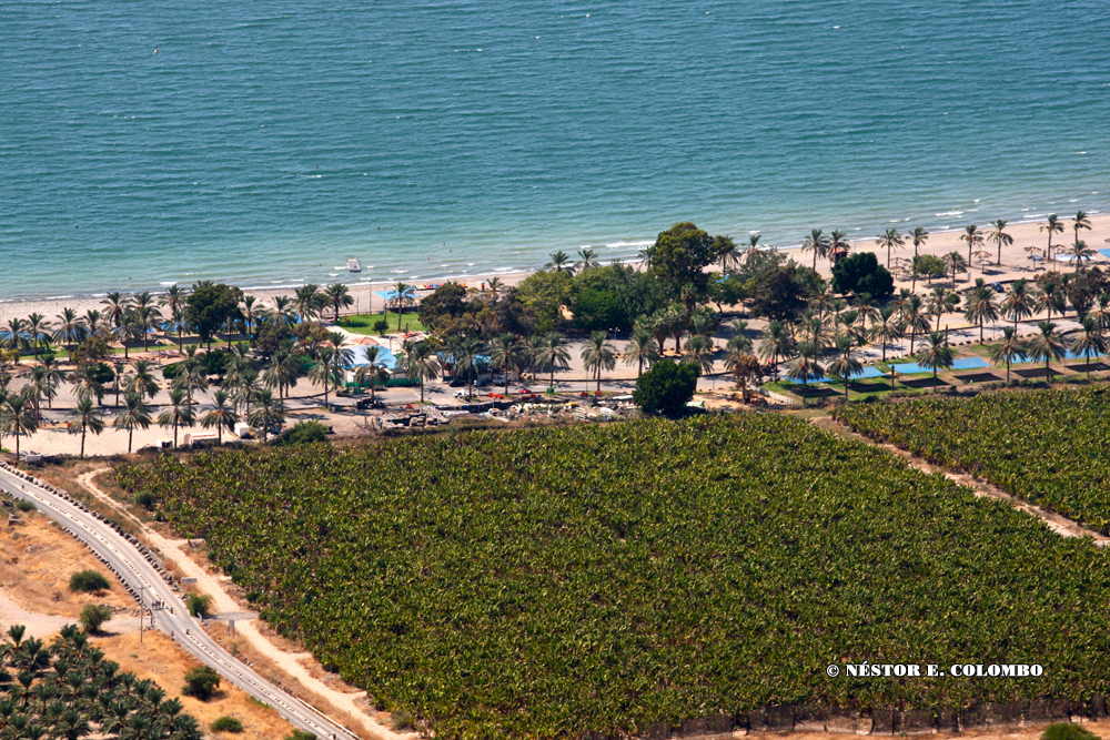 Air raid sirens sound across broad areas in Galilee, Golan Heights, Haifa Bay, and the Lebanese border.
